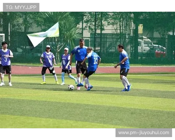 济南翊康杯足球赛精彩开幕 各地球队同场竞技展现足球风采